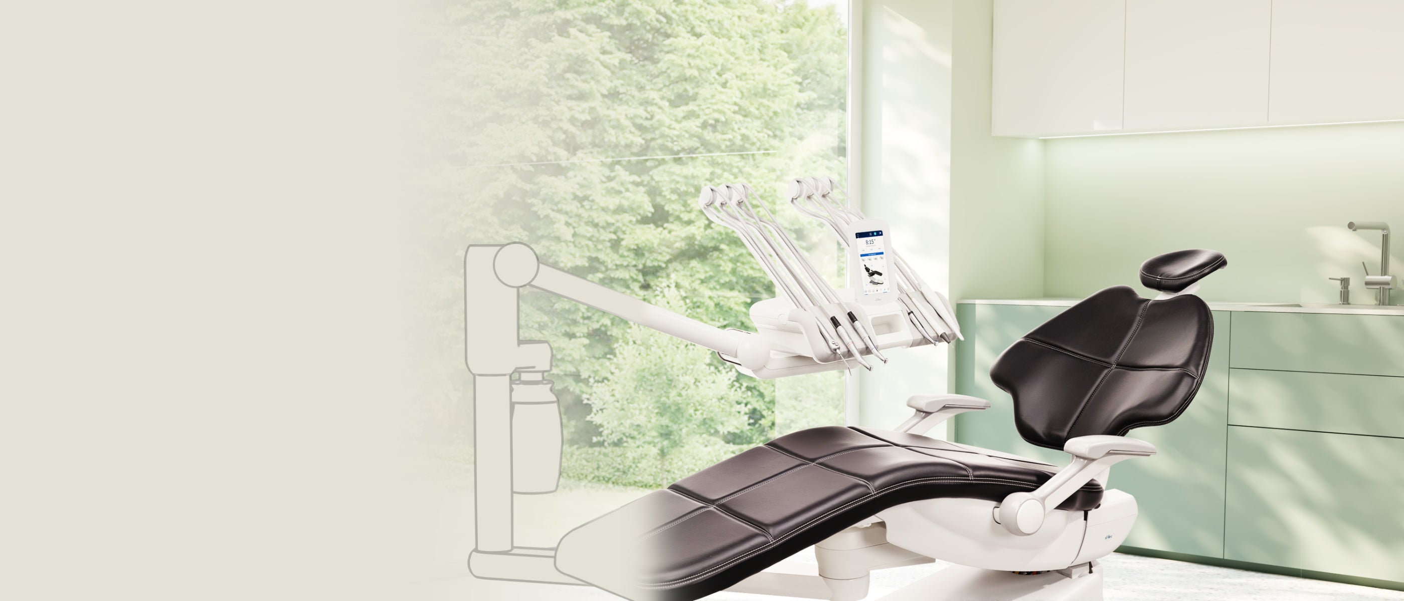 A-dec Zahnarztstuhl mit Behandlungseinheit im modernen Behandlungsraum – ergonomisches Design und hochwertige Dentaltechnik von BOK Dental, offiziellem A-dec Händler in Deutschland.